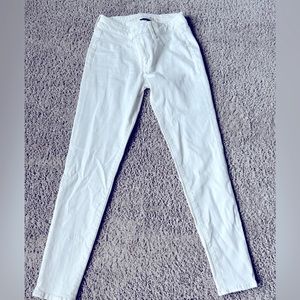 White Jegging skinny pants from American Eagle. Brand new with tags.